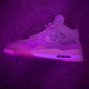 Off white jordan 4s